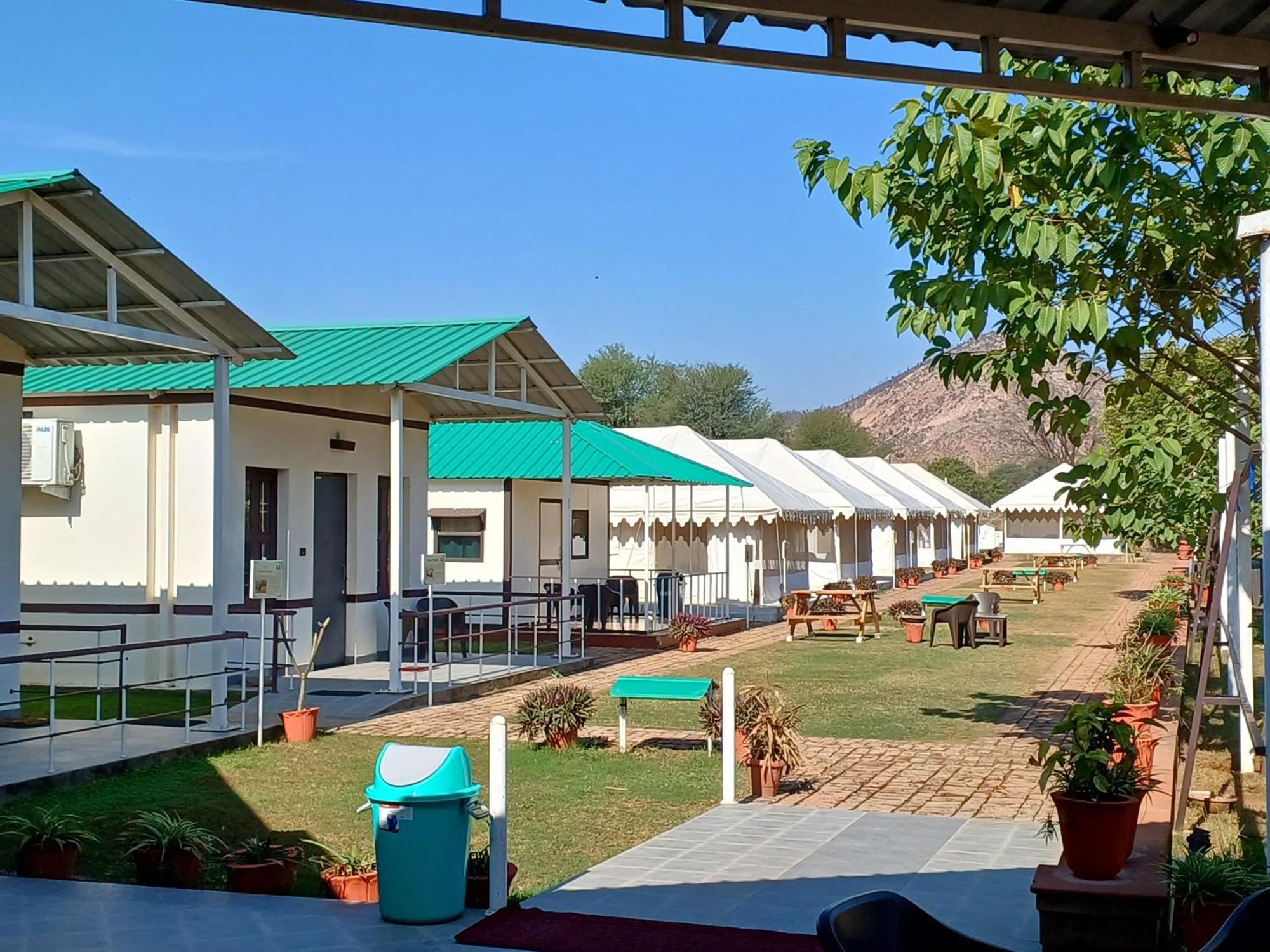 Shivir Aranya - Wilderness Resort Alwar Eksteriør bilde