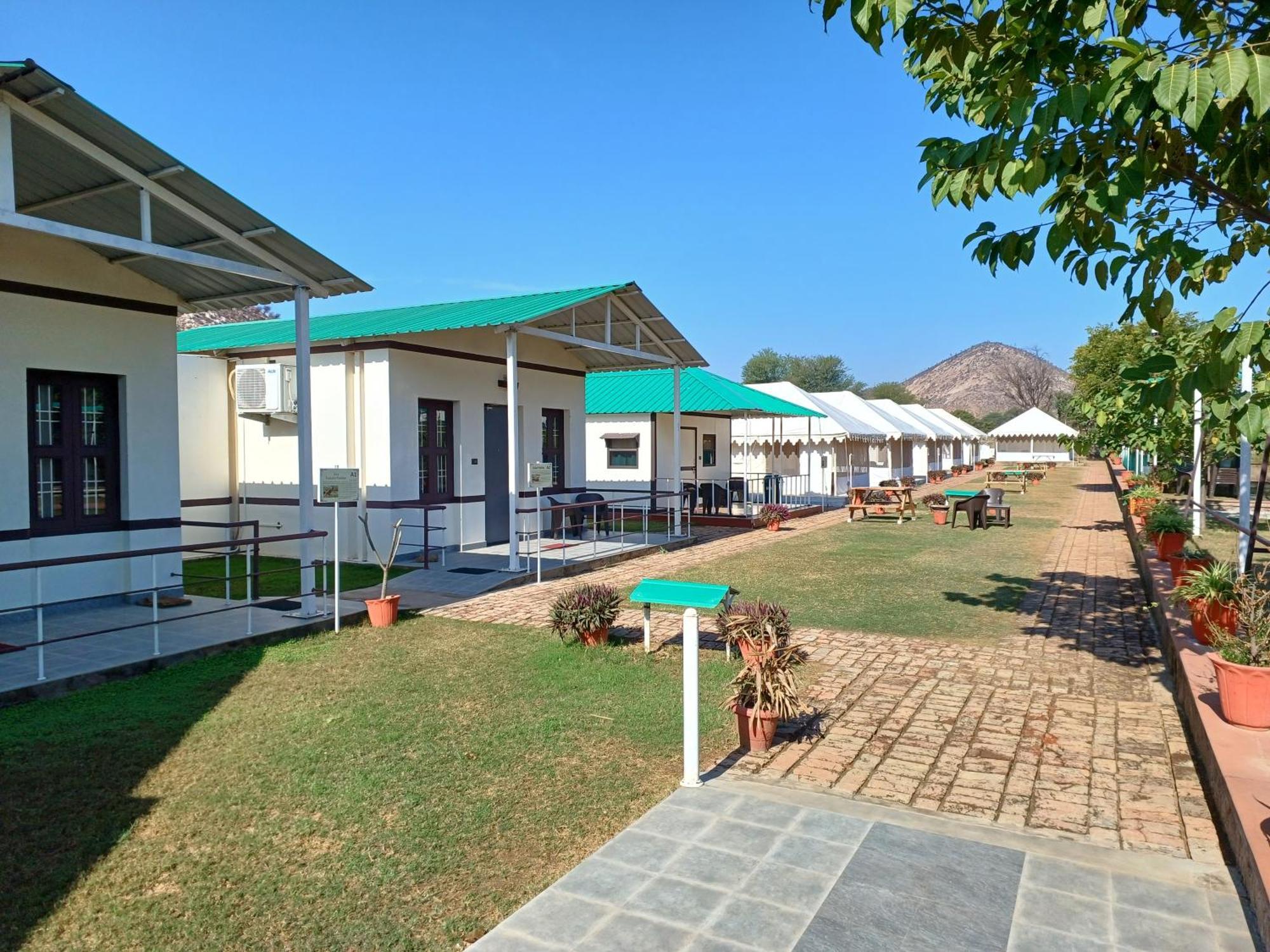 Shivir Aranya - Wilderness Resort Alwar Eksteriør bilde