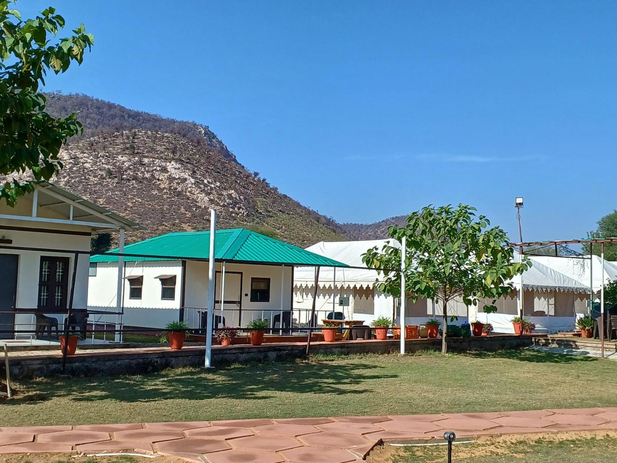 Shivir Aranya - Wilderness Resort Alwar Eksteriør bilde